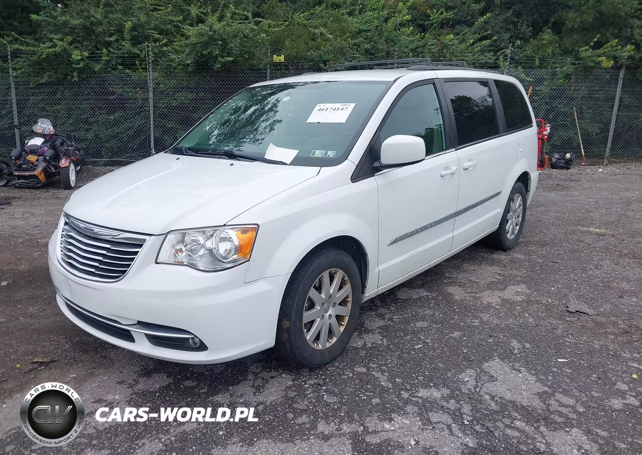 2015 Chrysler Town & Country Touring VIN:2C4RC1BG4FR552243 - 2