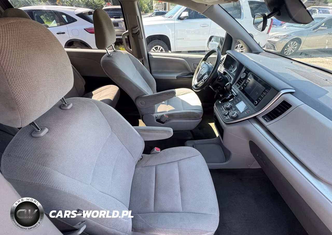 2020 Toyota Sienna L VIN:5TDZZ3DCXLS083327 - 5