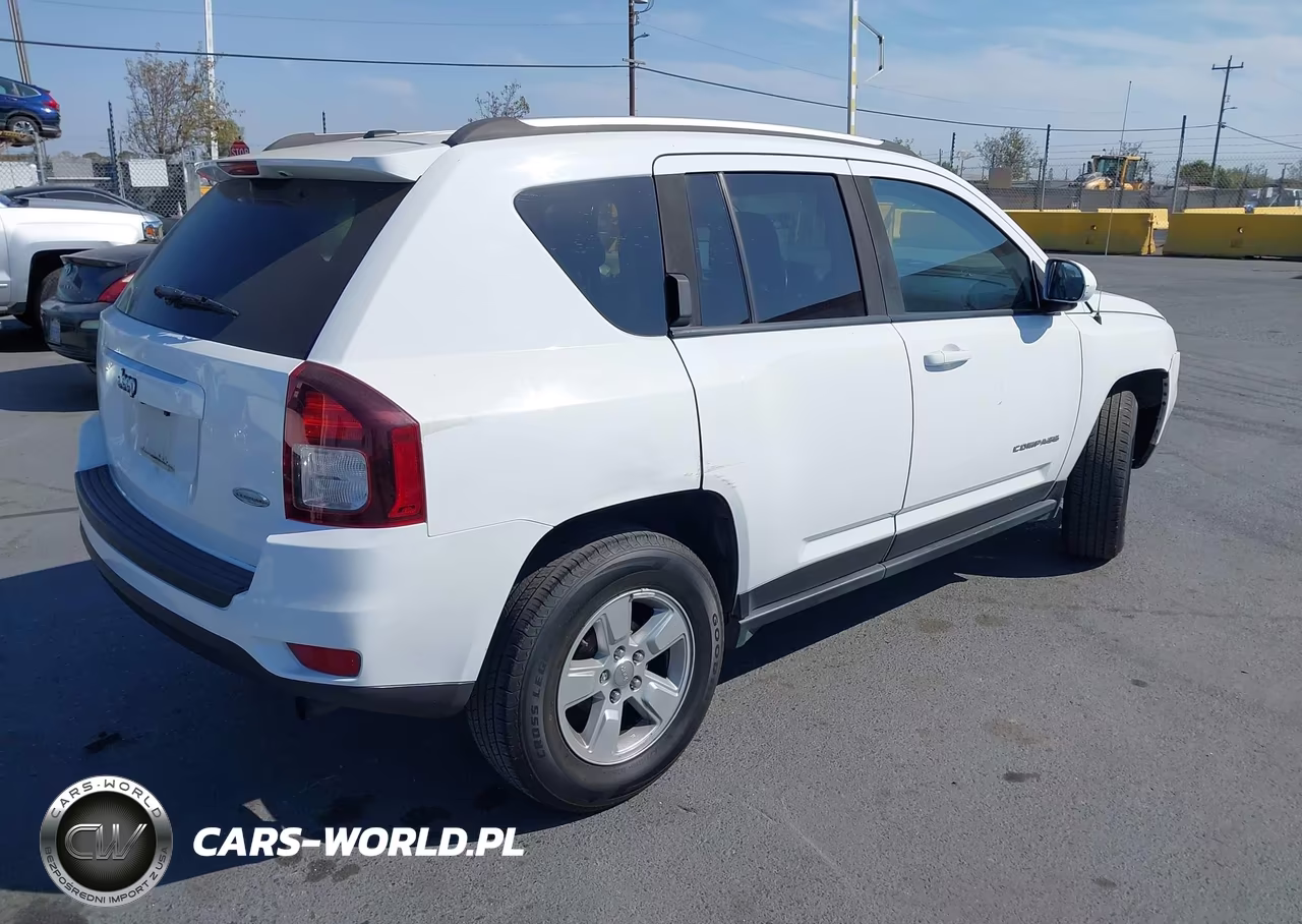 2017 Jeep Compass Latitude Fwd VIN:1C4NJCEA1HD117287 - 4