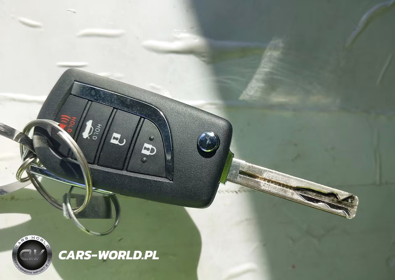 2025 Toyota Corolla Hybrid Le VIN:JTDBCMFE0SJ042093 - 11