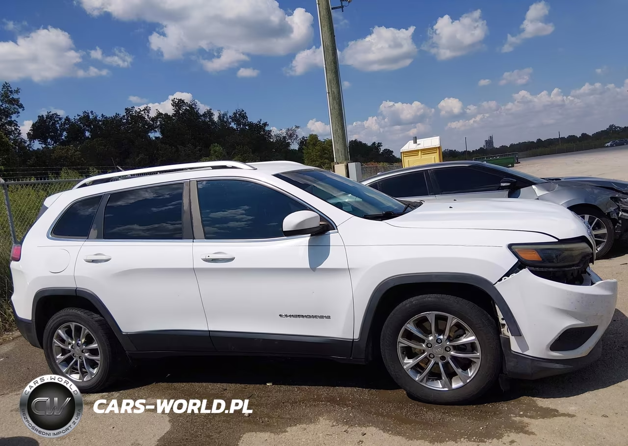 2019 Jeep Cherokee Latitude Plus Fwd VIN:1C4PJLLB0KD132570 - 13
