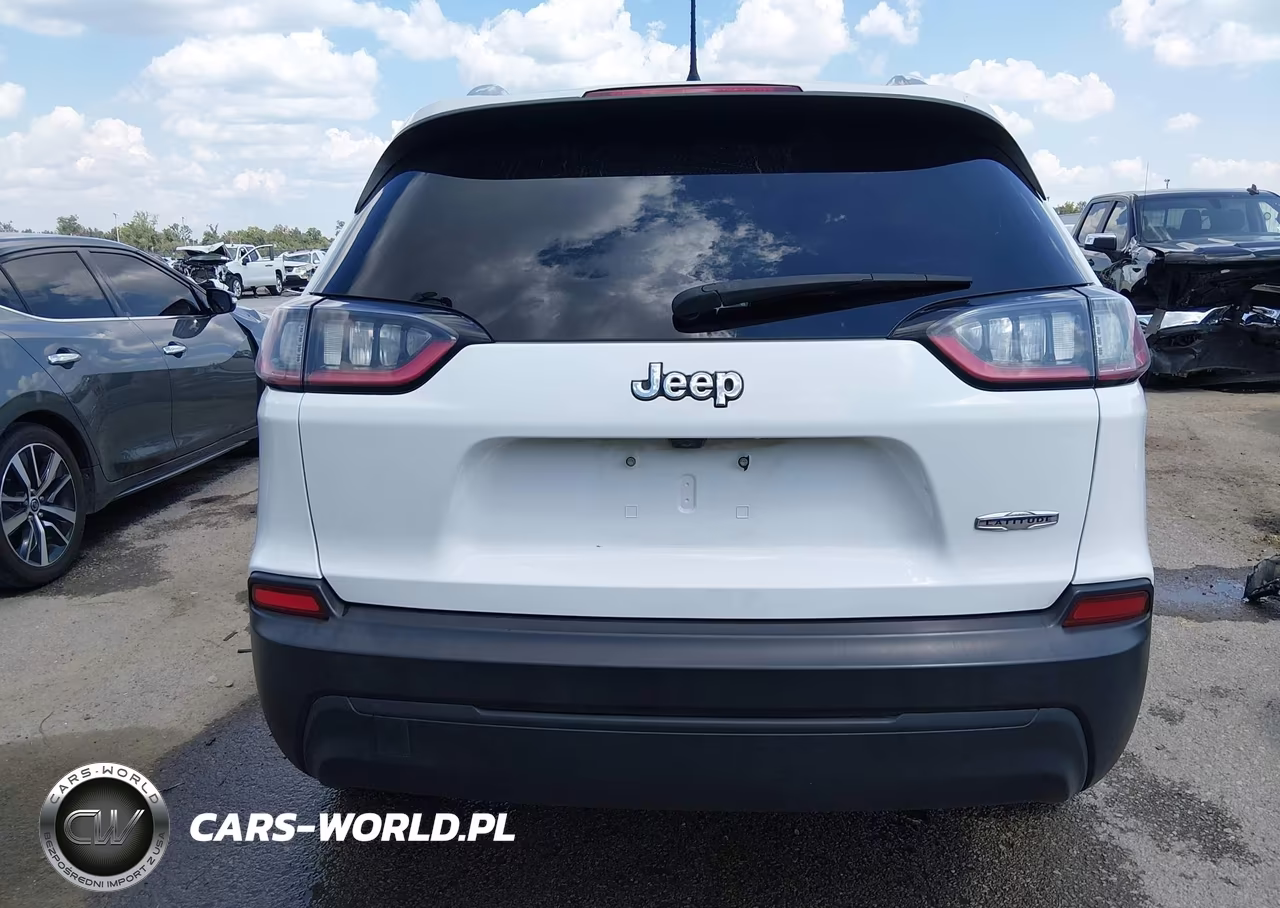 2019 Jeep Cherokee Latitude Plus Fwd VIN:1C4PJLLB0KD132570 - 16