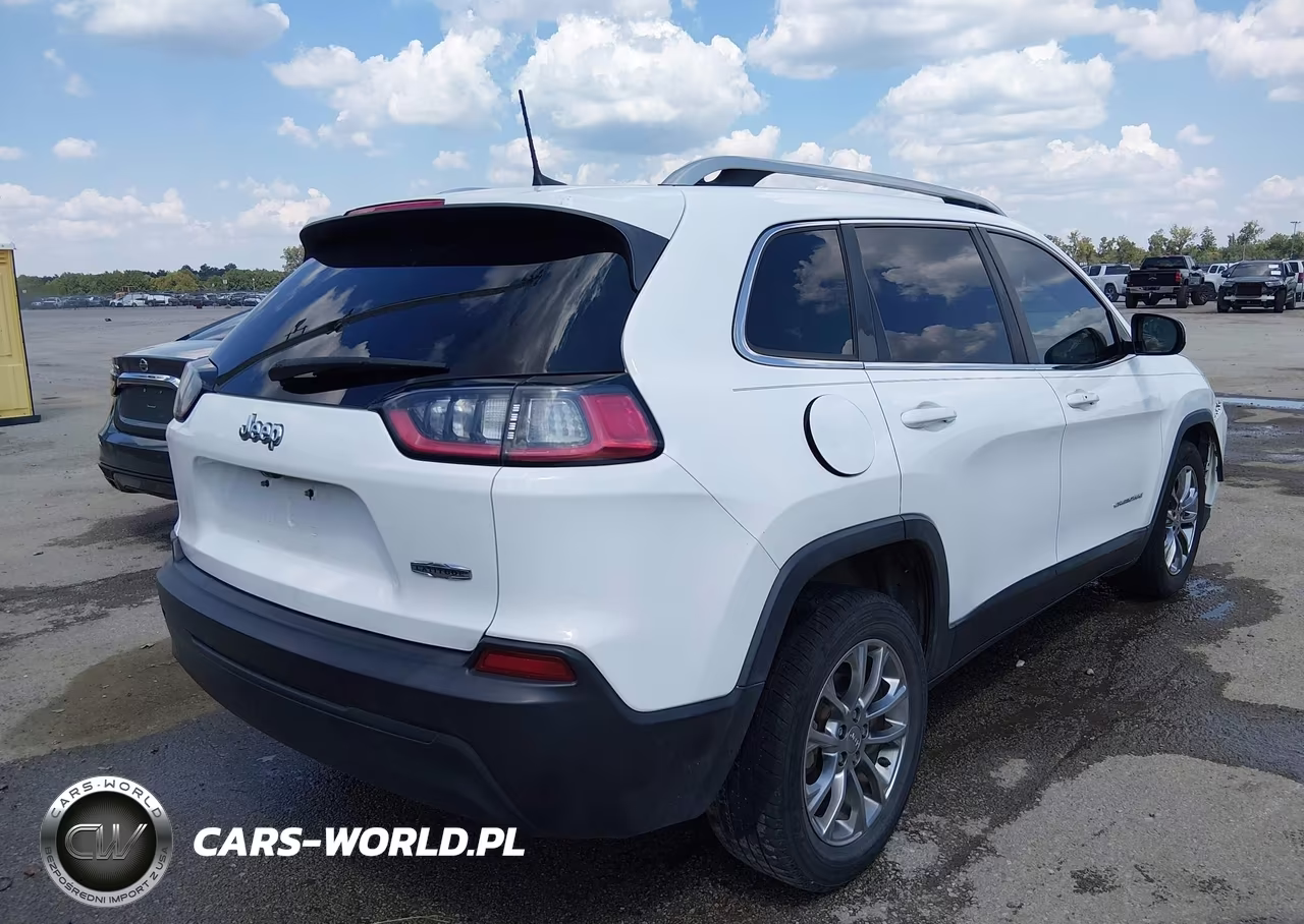 2019 Jeep Cherokee Latitude Plus Fwd VIN:1C4PJLLB0KD132570 - 4