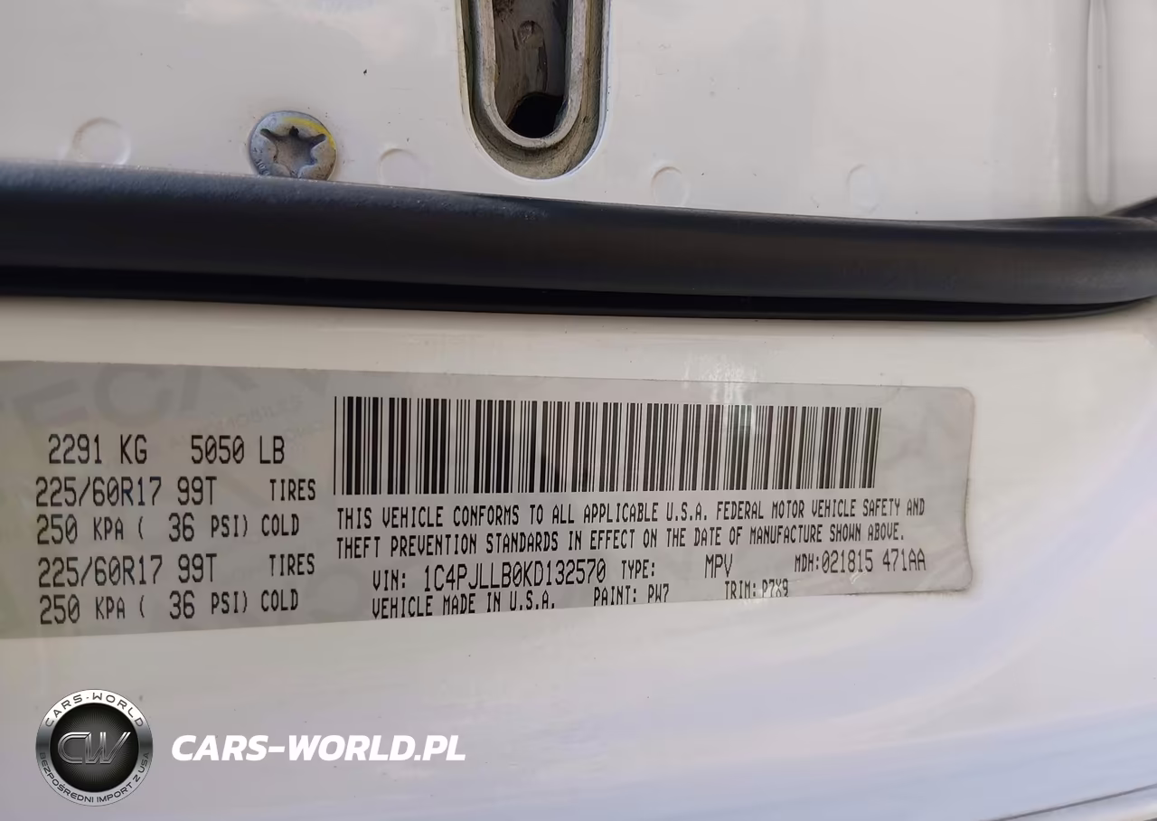 2019 Jeep Cherokee Latitude Plus Fwd VIN:1C4PJLLB0KD132570 - 9