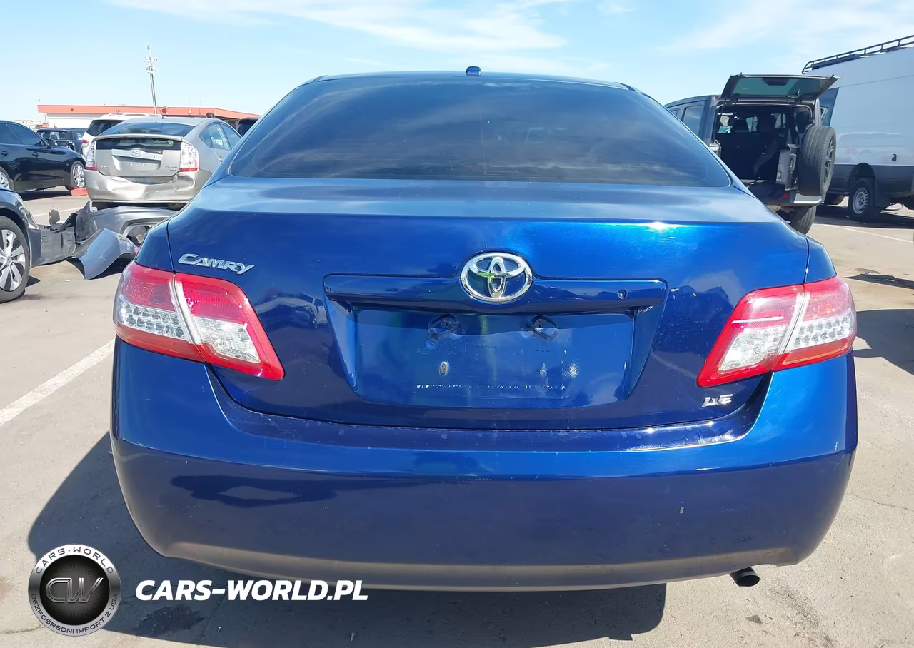 2011 Toyota Camry Le VIN:4T1BF3EKXBU615889 - 17