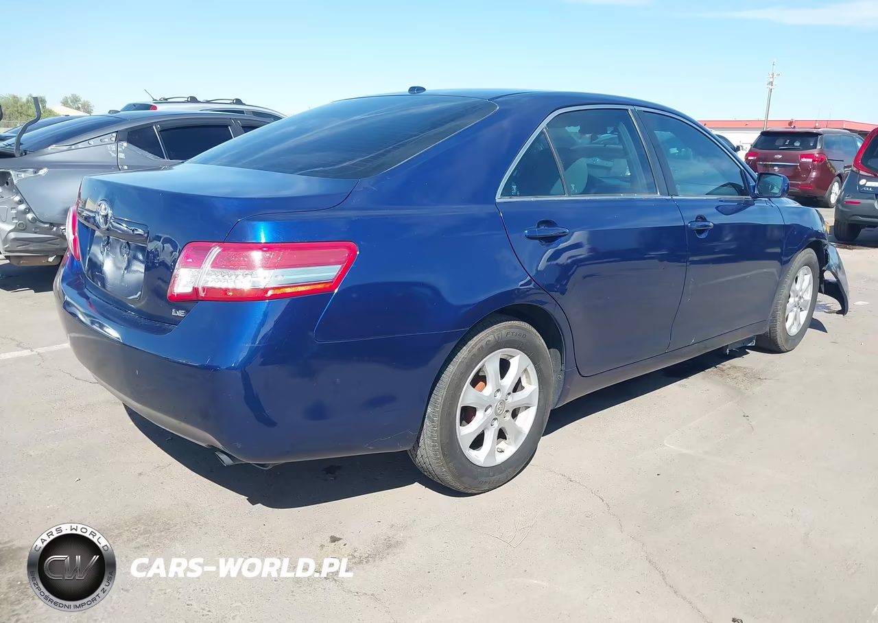 2011 Toyota Camry Le VIN:4T1BF3EKXBU615889 - 4