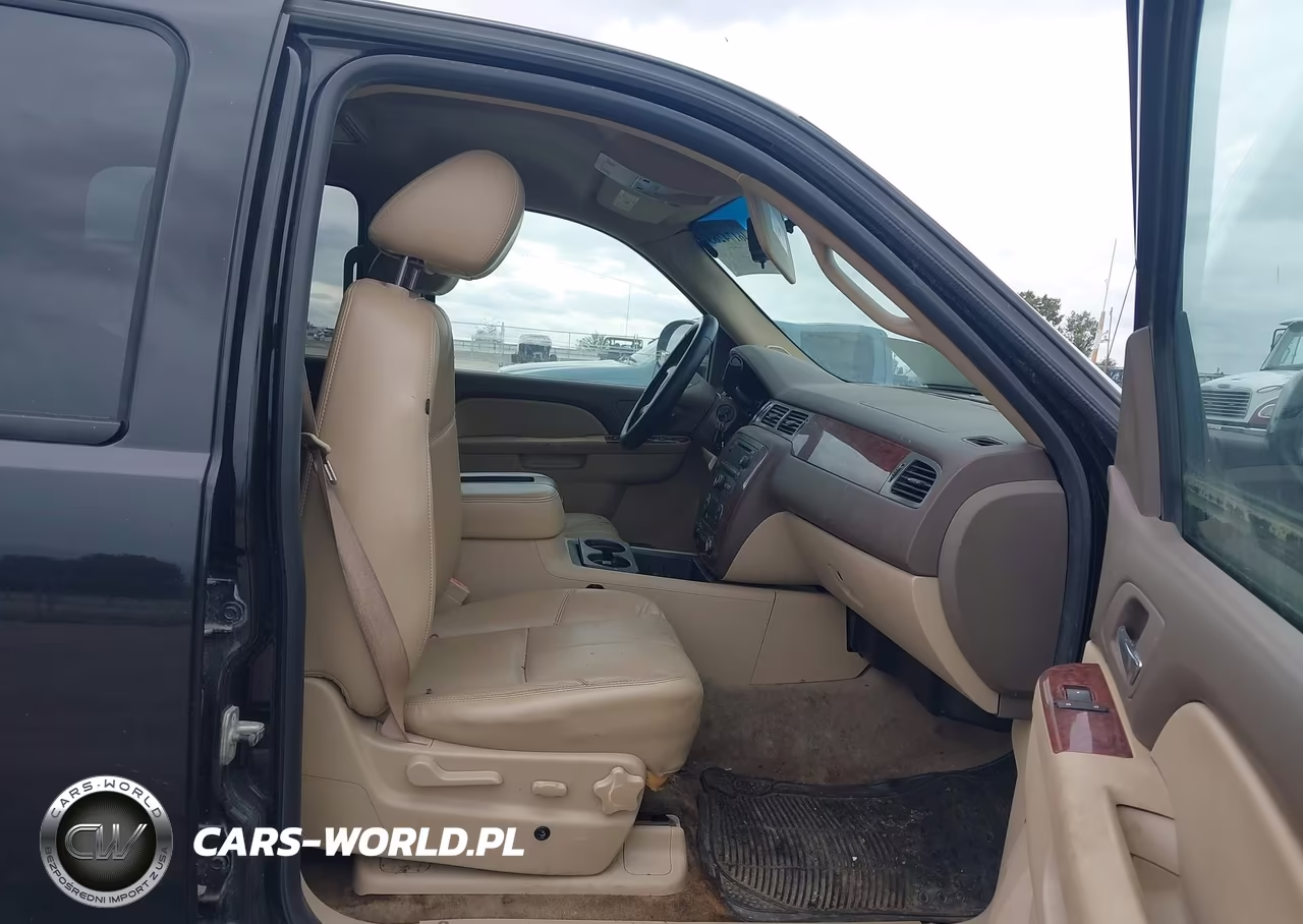 2010 Chevrolet Suburban 1500 Lt1 VIN:1GNUKJE36AR129997 - 5