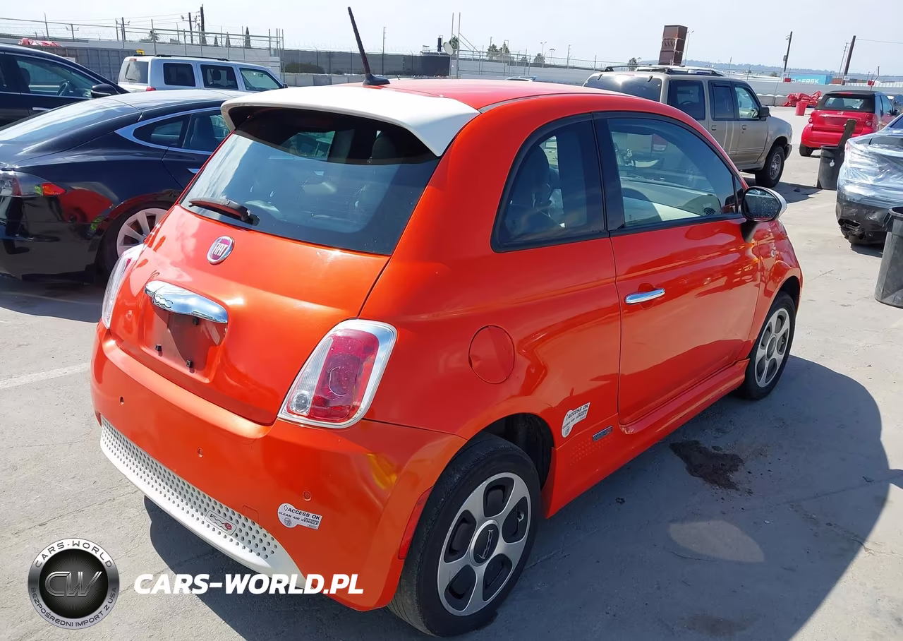 2015 Fiat 500E Battery Electric VIN:3C3CFFGE9FT570224 - 4