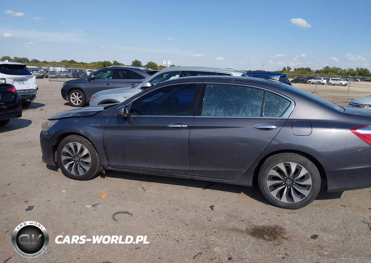 2015 Honda Accord Hybrid Touring VIN:1HGCR6F73FA007989 - 14