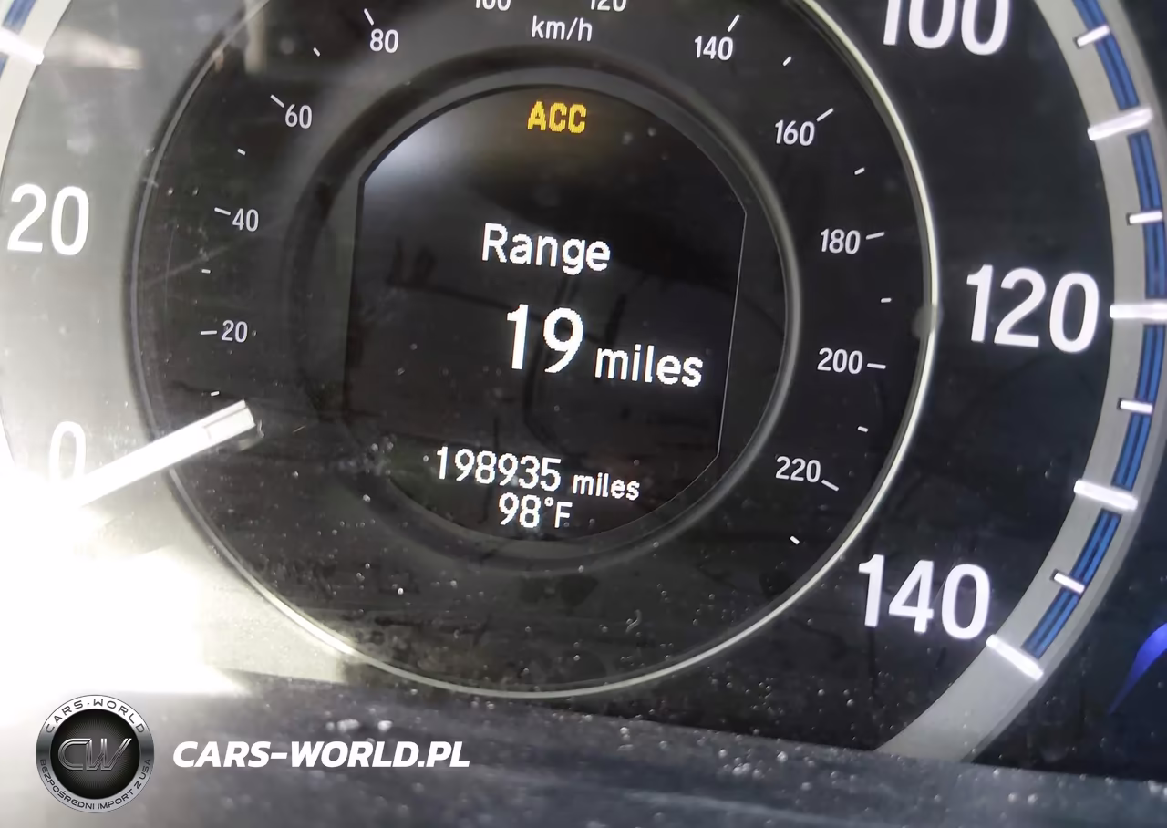 2015 Honda Accord Hybrid Touring VIN:1HGCR6F73FA007989 - 15