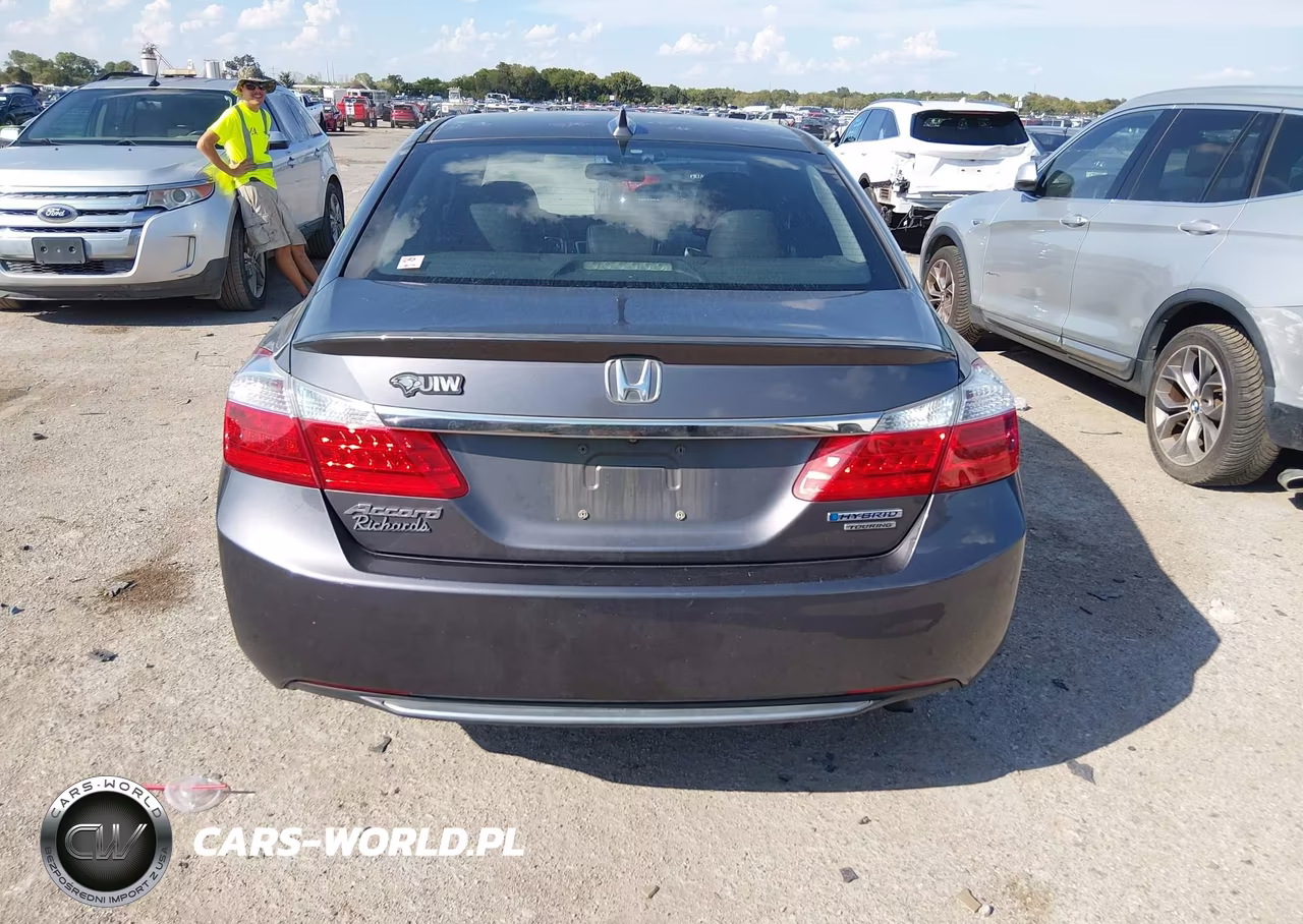 2015 Honda Accord Hybrid Touring VIN:1HGCR6F73FA007989 - 16
