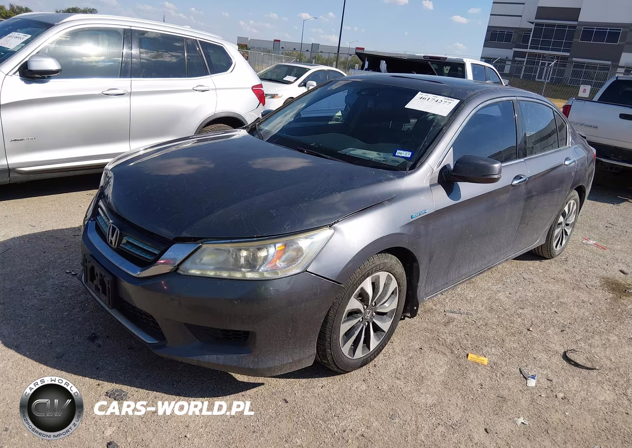 2015 Honda Accord Hybrid Touring VIN:1HGCR6F73FA007989 - 2