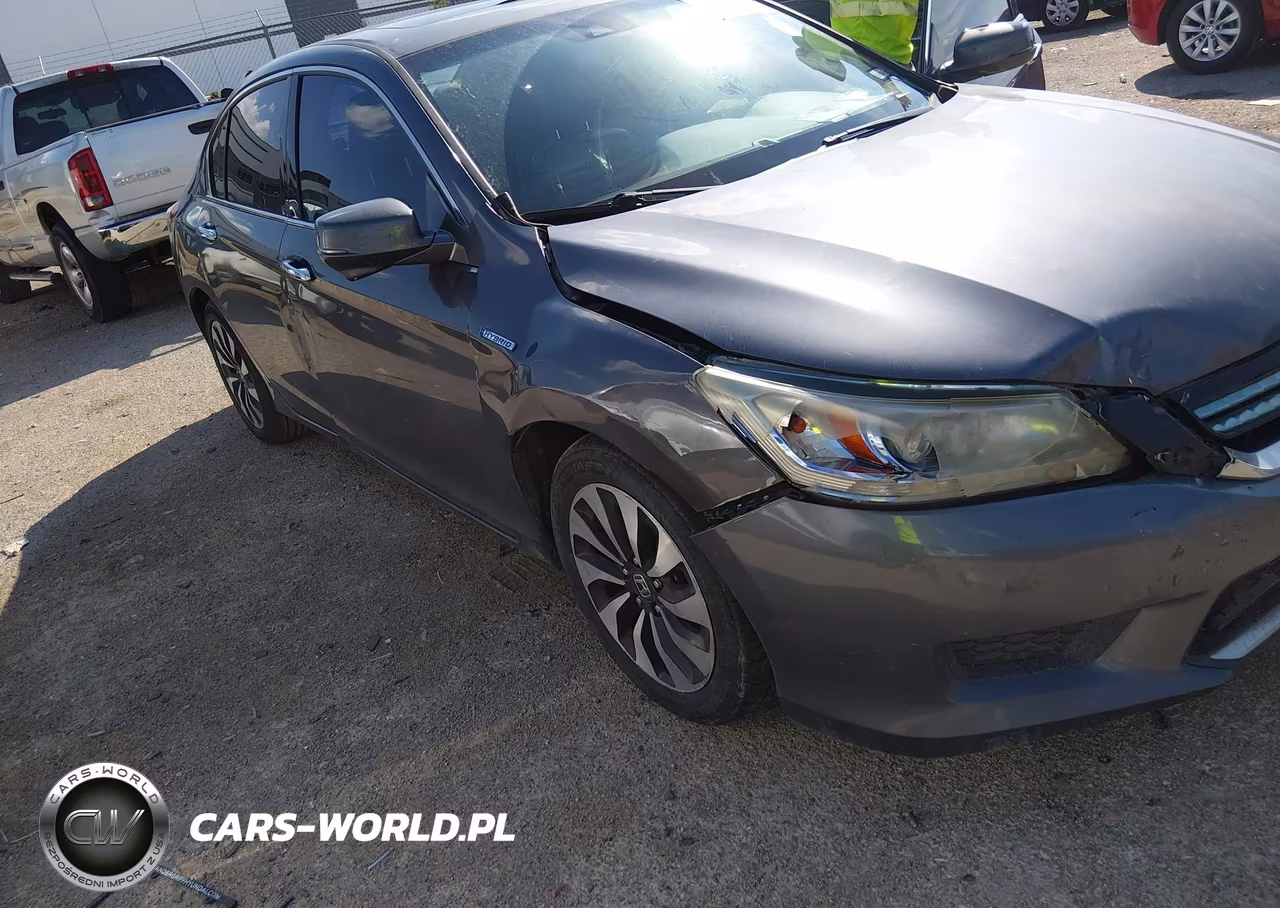 2015 Honda Accord Hybrid Touring VIN:1HGCR6F73FA007989 - 6