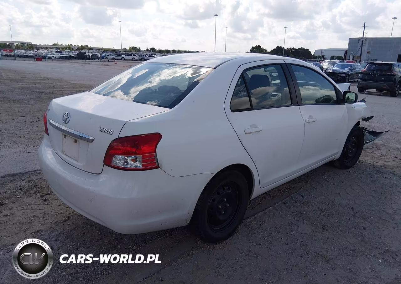 2011 Toyota Yaris VIN:JTDBT4K33B4082705 - 4