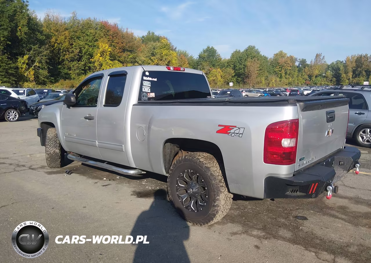 2011 Chevrolet Silverado 1500 Lt VIN:1GCRKSE37BZ355746 - 3