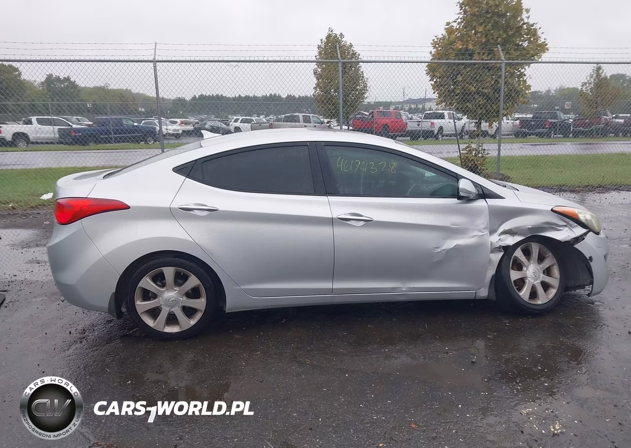 2013 Hyundai Elantra Limited VIN:5NPDH4AE3DH157719 - 13