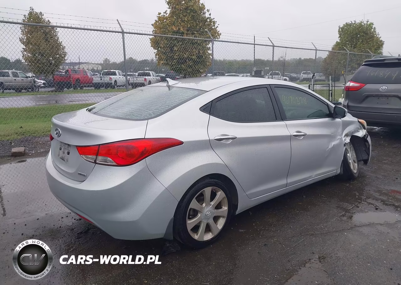 2013 Hyundai Elantra Limited VIN:5NPDH4AE3DH157719 - 4