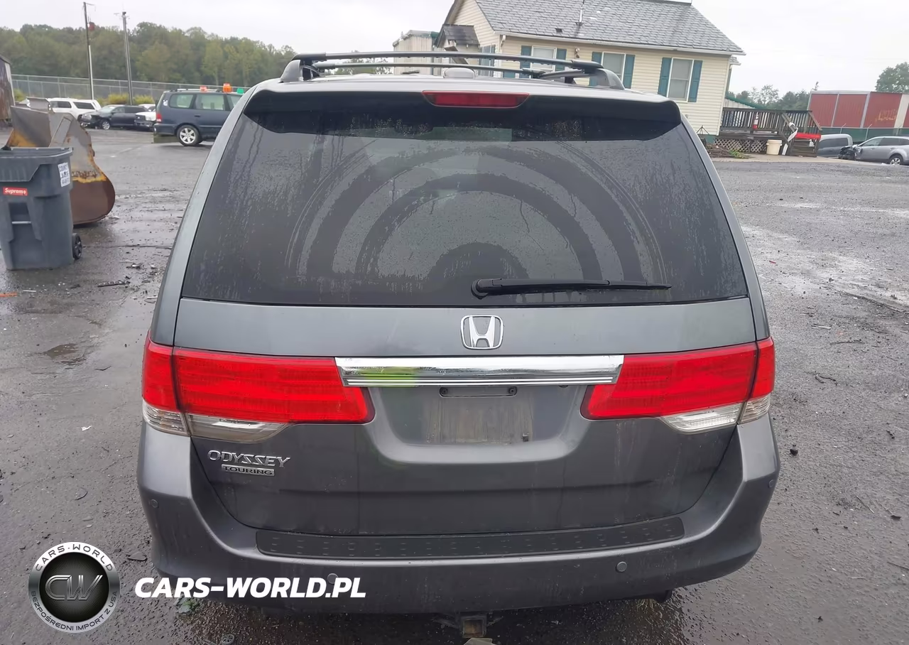 2010 Honda Odyssey Touring VIN:5FNRL3H91AB081676 - 16