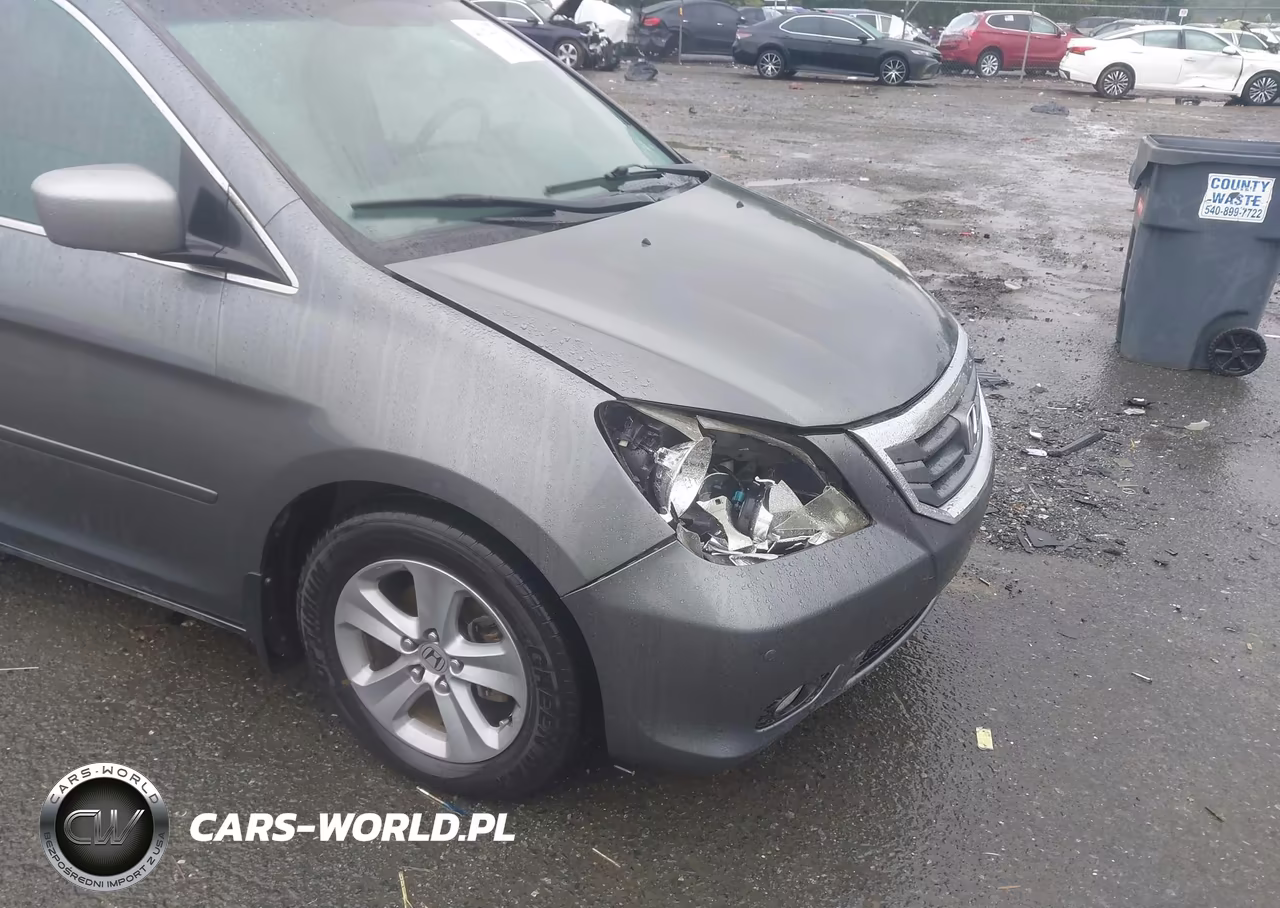 2010 Honda Odyssey Touring VIN:5FNRL3H91AB081676 - 6