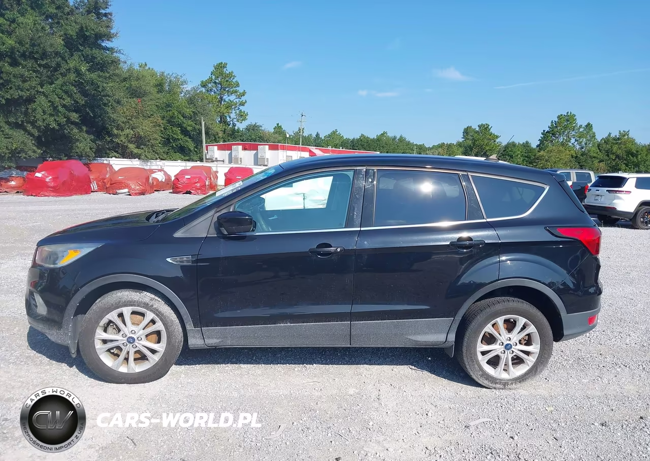 2019 Ford Escape Se VIN:1FMCU9GD2KUA38867 - 14