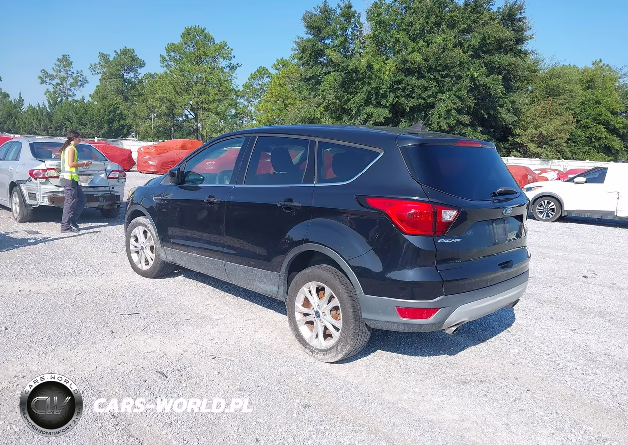 2019 Ford Escape Se VIN:1FMCU9GD2KUA38867 - 3