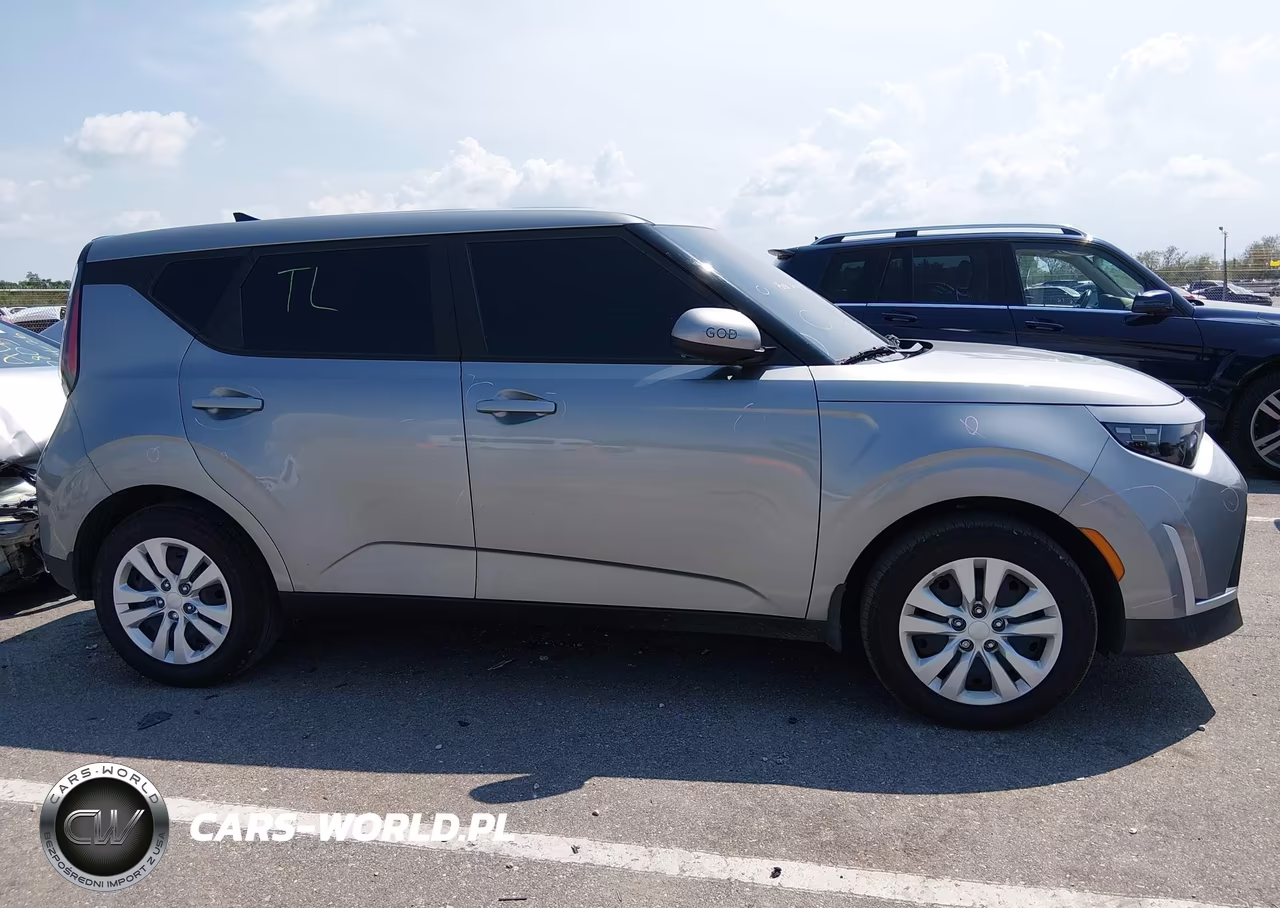 2025 Kia Soul Lx VIN:KNDJ23AU0S7958891 - 13
