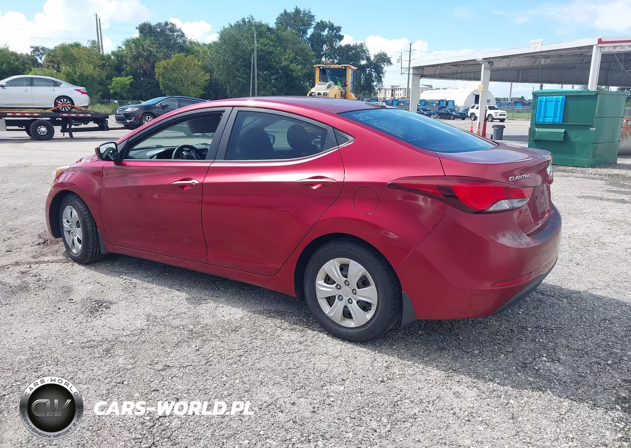 2016 Hyundai Elantra Se VIN:5NPDH4AE2GH721073 - 3