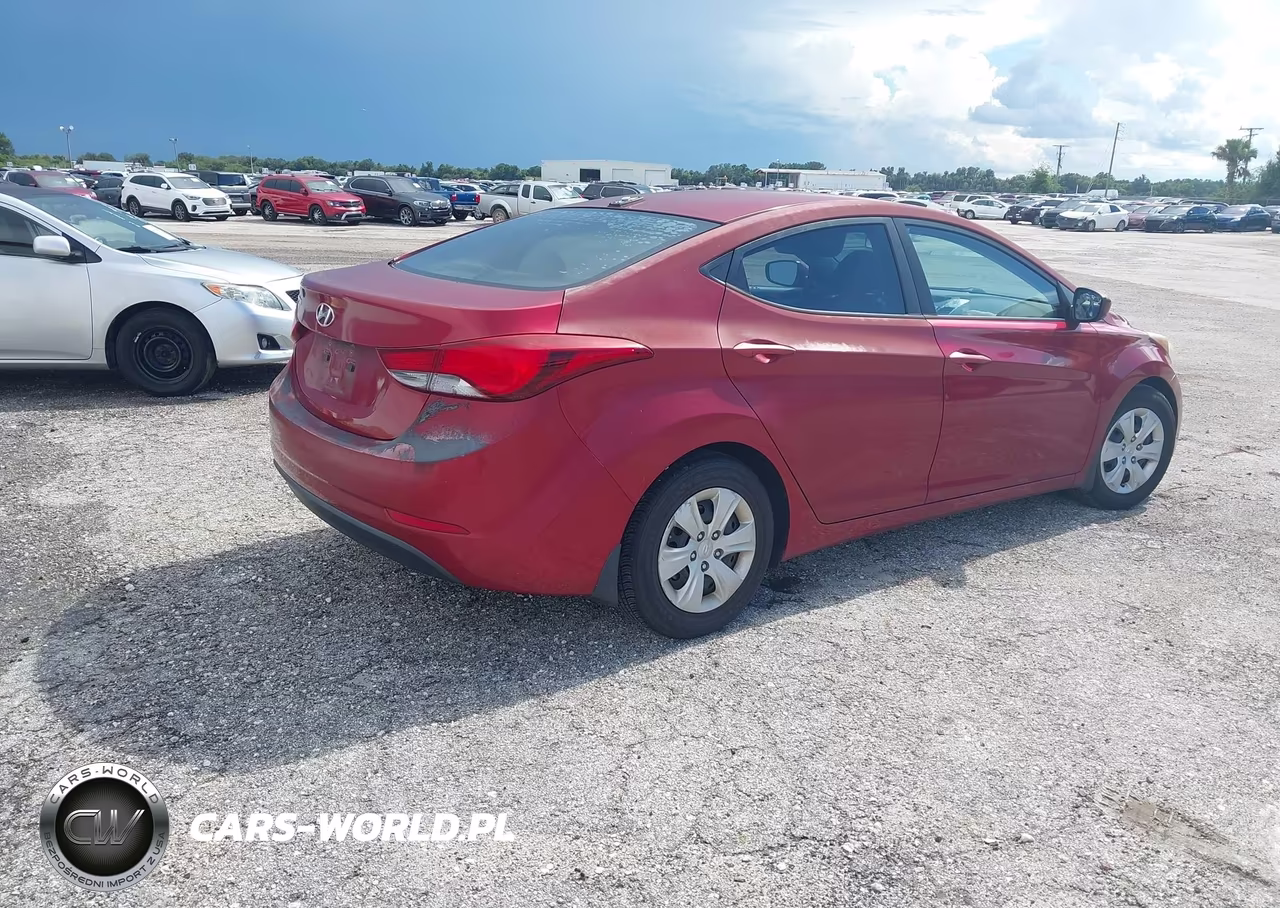 2016 Hyundai Elantra Se VIN:5NPDH4AE2GH721073 - 4