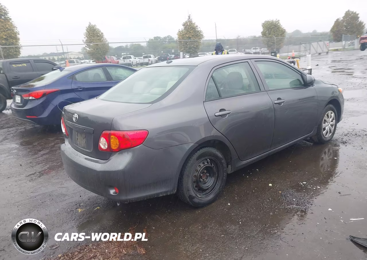 2010 Toyota Corolla Le VIN:JTDBU4EE2AJ086870 - 4