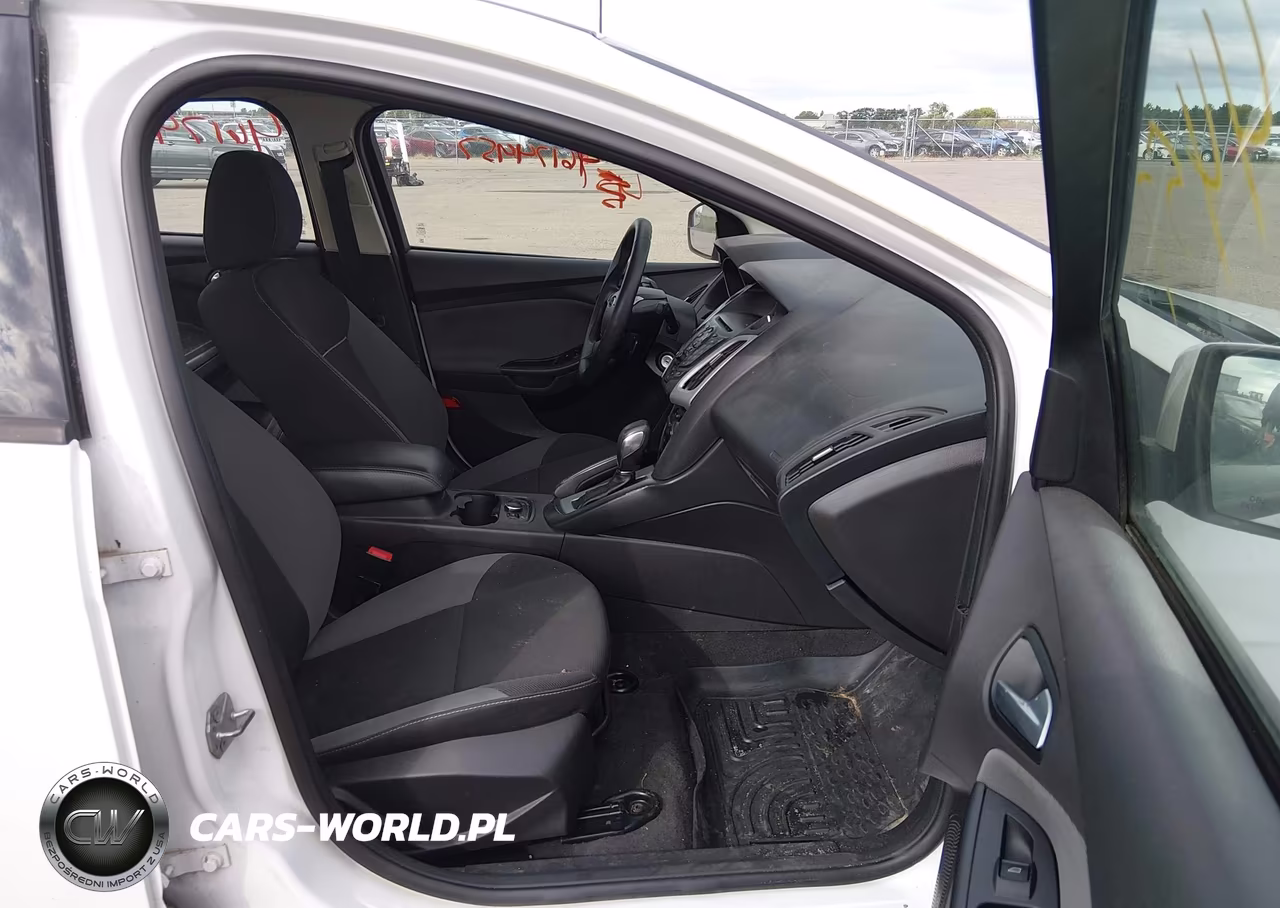 2013 Ford Focus Se VIN:1FADP3F24DL381952 - 5
