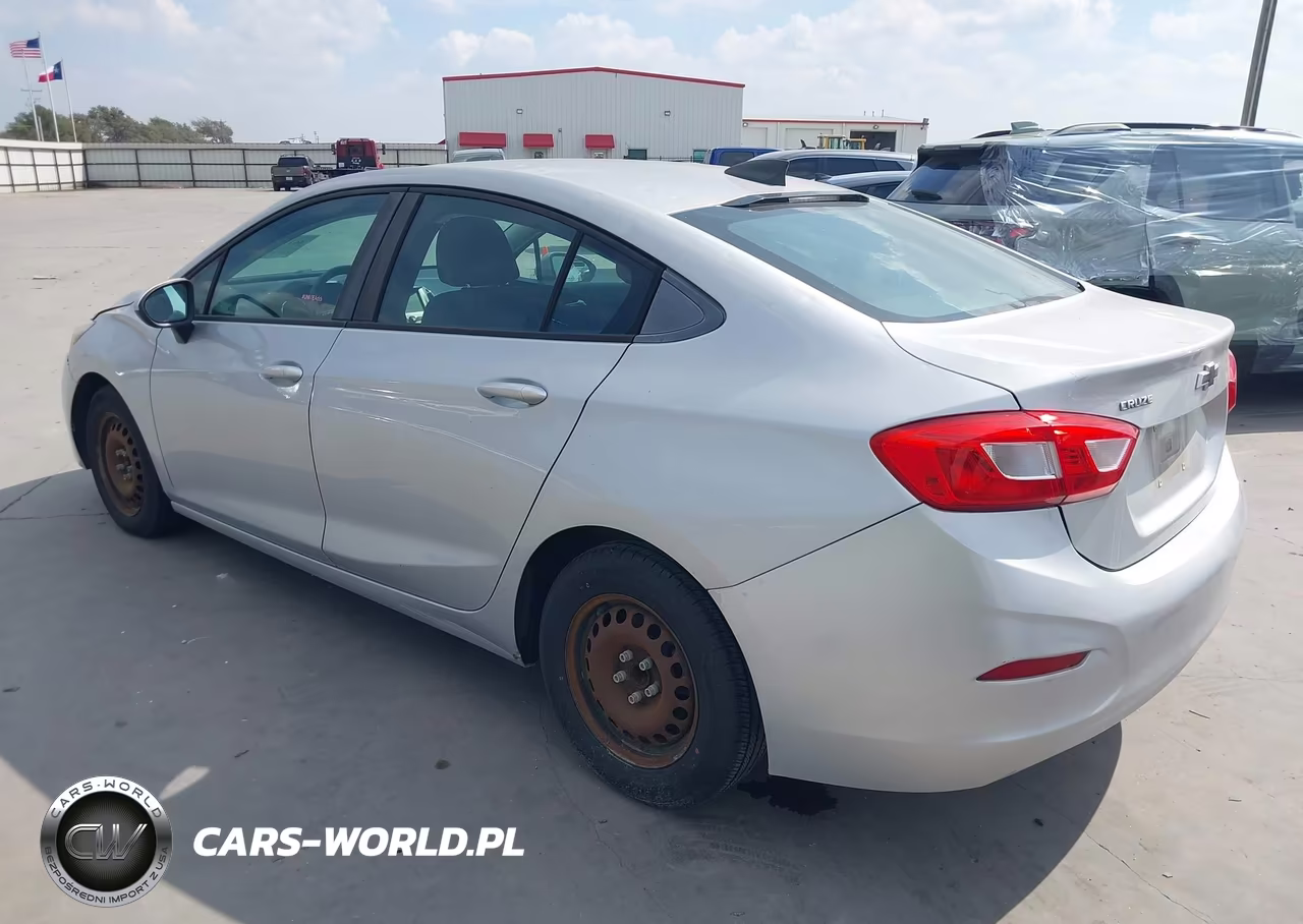 2016 Chevrolet Cruze Ls Auto VIN:1G1BC5SM1G7318149 - 3
