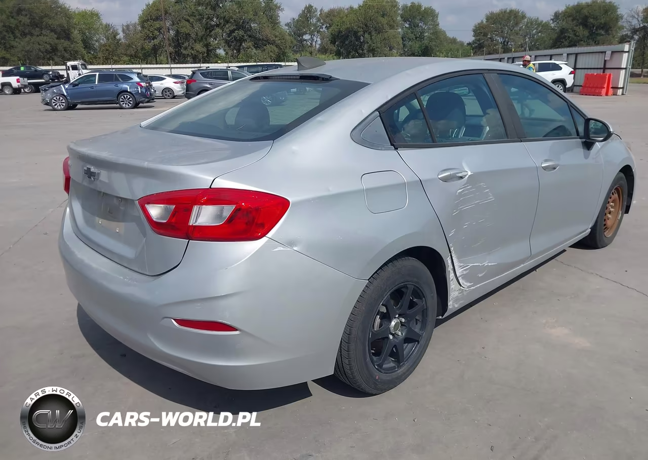 2016 Chevrolet Cruze Ls Auto VIN:1G1BC5SM1G7318149 - 4