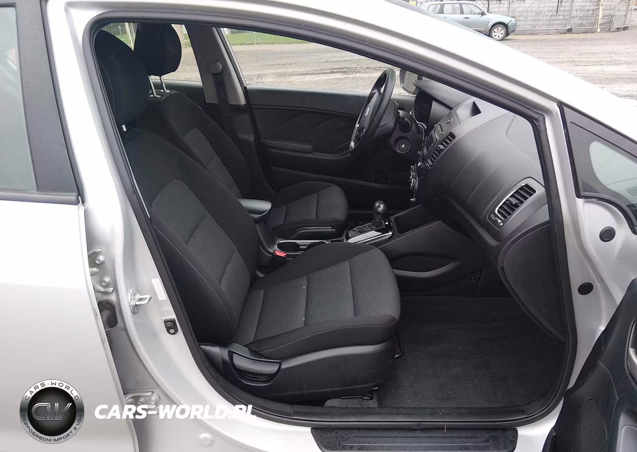 2017 Kia Forte Lx VIN:3KPFK4A75HE076176 - 5