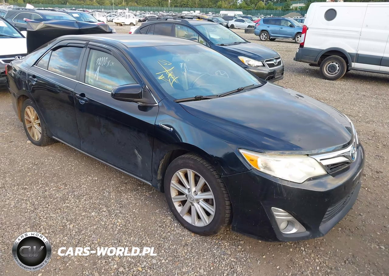 2014 Toyota Camry Hybrid Xle