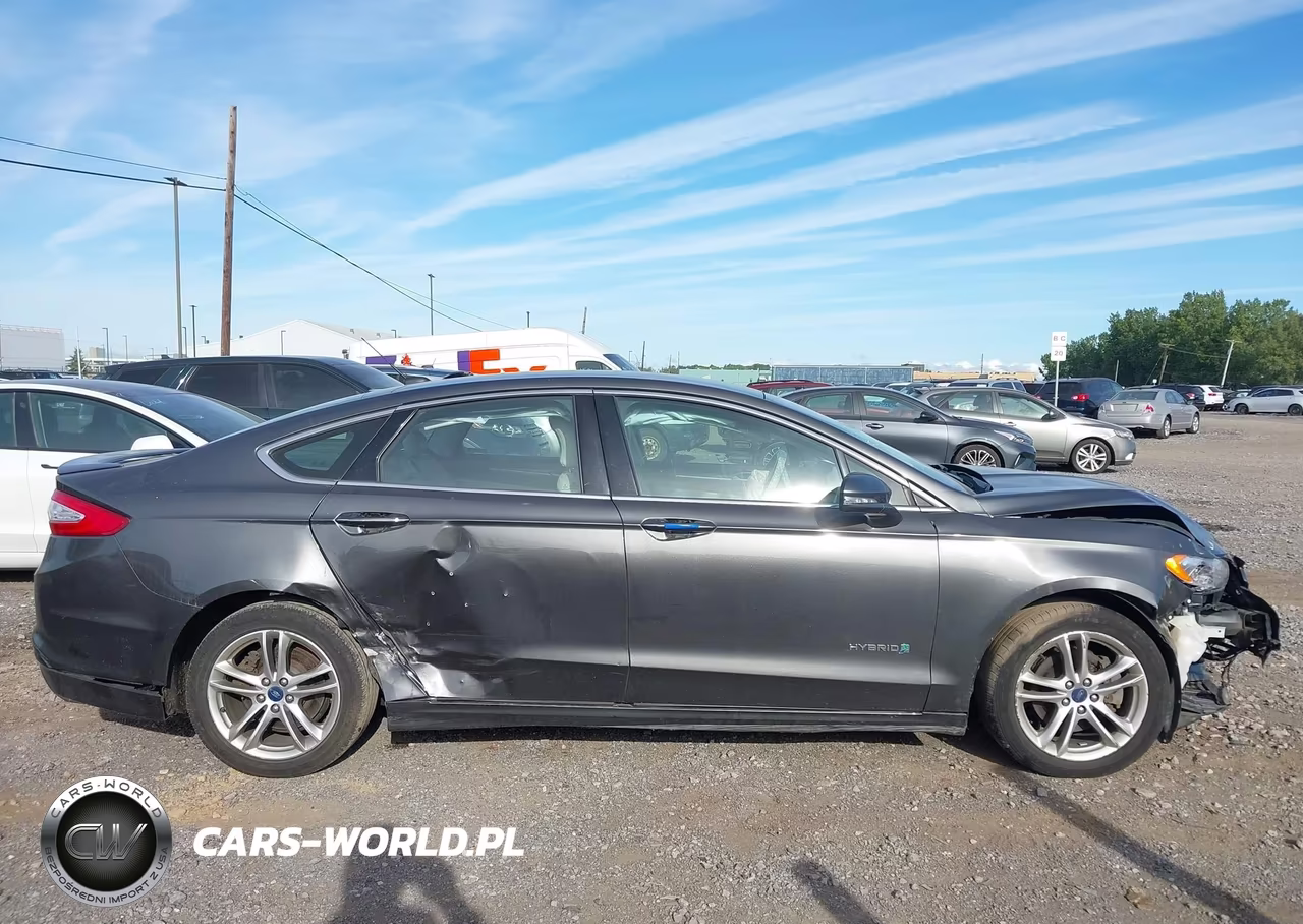 2016 Ford Fusion Hybrid Titanium VIN:3FA6P0RU4GR325200 - 13
