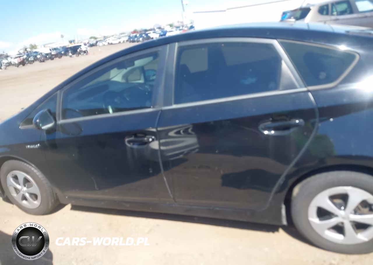 2012 Toyota Prius Three VIN:JTDKN3DU4C5520993 - 14
