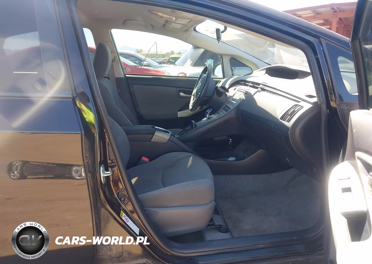 2012 Toyota Prius Three VIN:JTDKN3DU4C5520993 - 5