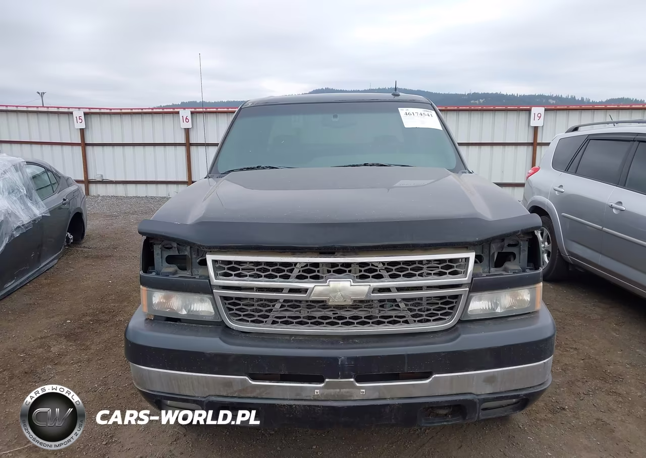 2005 Chevrolet Silverado 2500Hd Ls-Lt-Work Truck VIN:1GCHK23285F958779 - 13