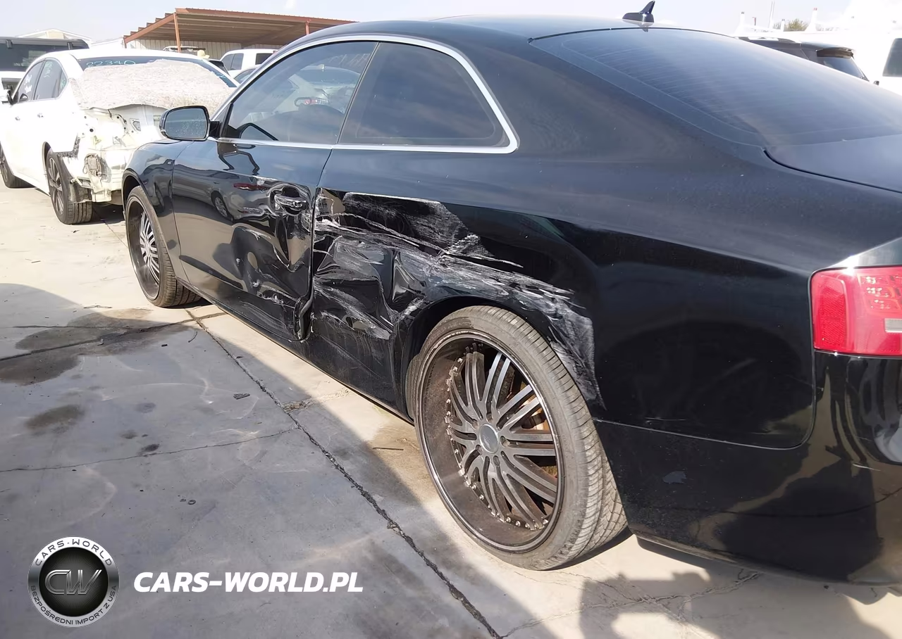 2011 Audi A5 2.0T Premium VIN:WAULFAFR5BA087623 - 13