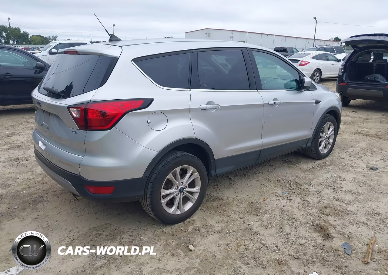 2019 Ford Escape Se VIN:1FMCU0GD5KUA25722 - 4