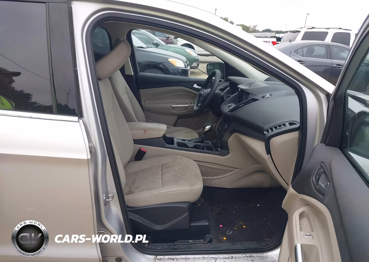 2019 Ford Escape Se VIN:1FMCU0GD5KUA25722 - 5