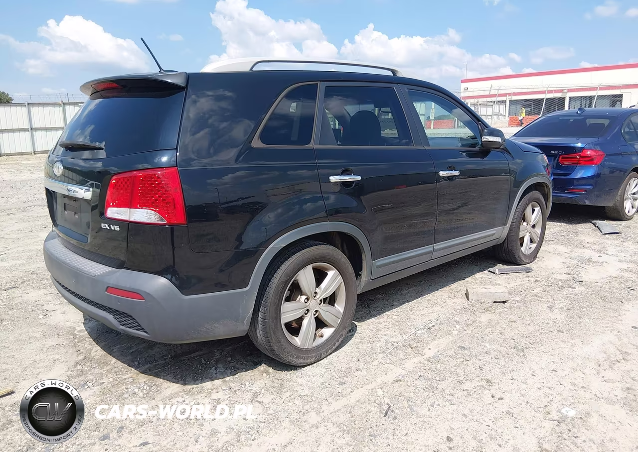 2012 Kia Sorento Ex V6 VIN:5XYKU4A26CG301293 - 4
