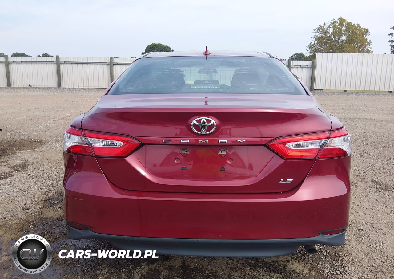 2019 Toyota Camry Le VIN:4T1B11HK6KU801752 - 16