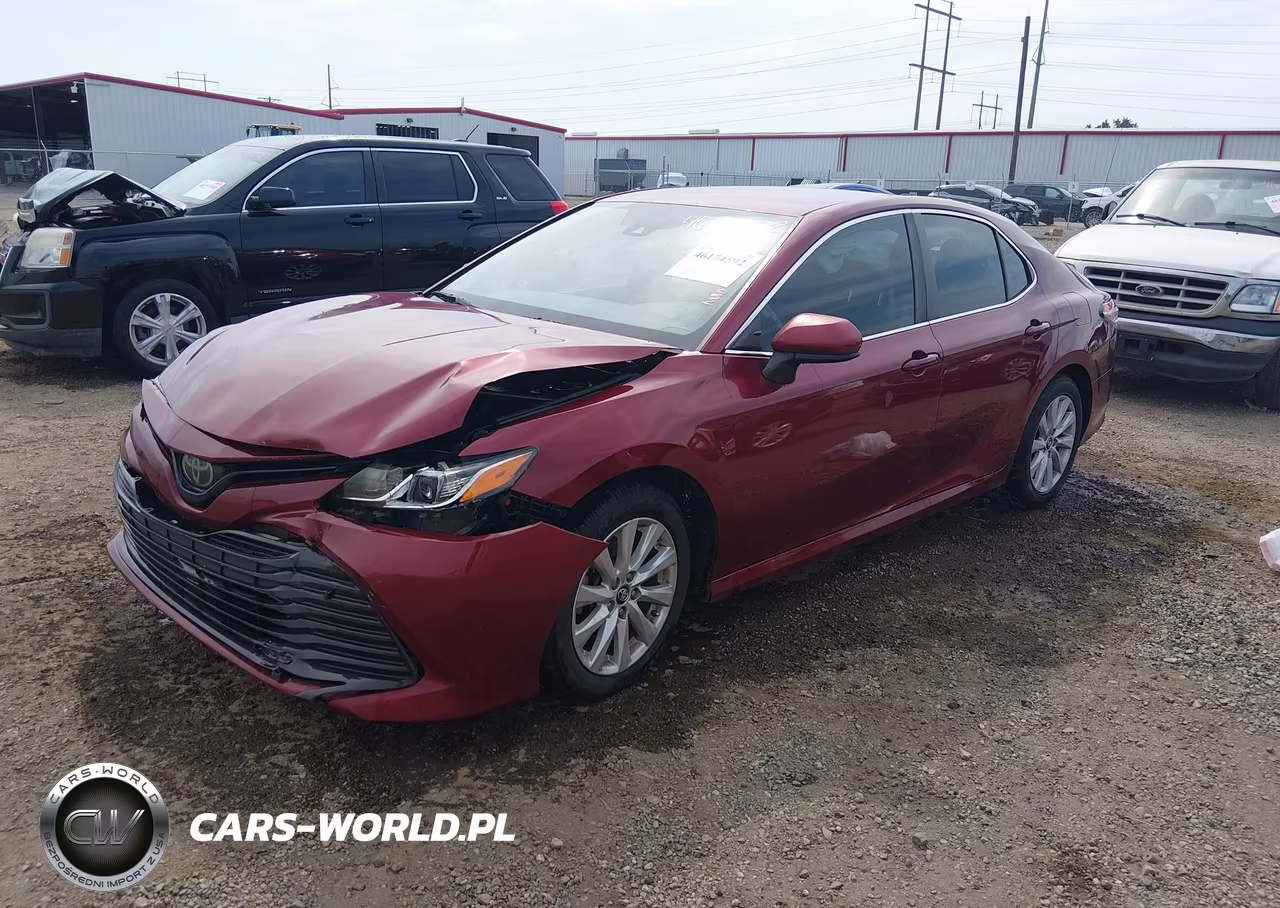 2019 Toyota Camry Le VIN:4T1B11HK6KU801752 - 2