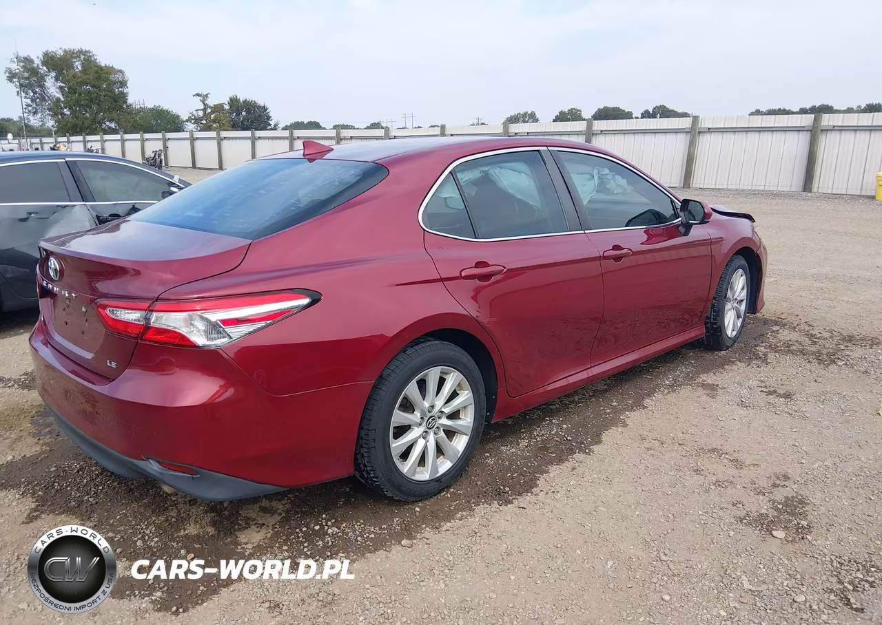 2019 Toyota Camry Le VIN:4T1B11HK6KU801752 - 4