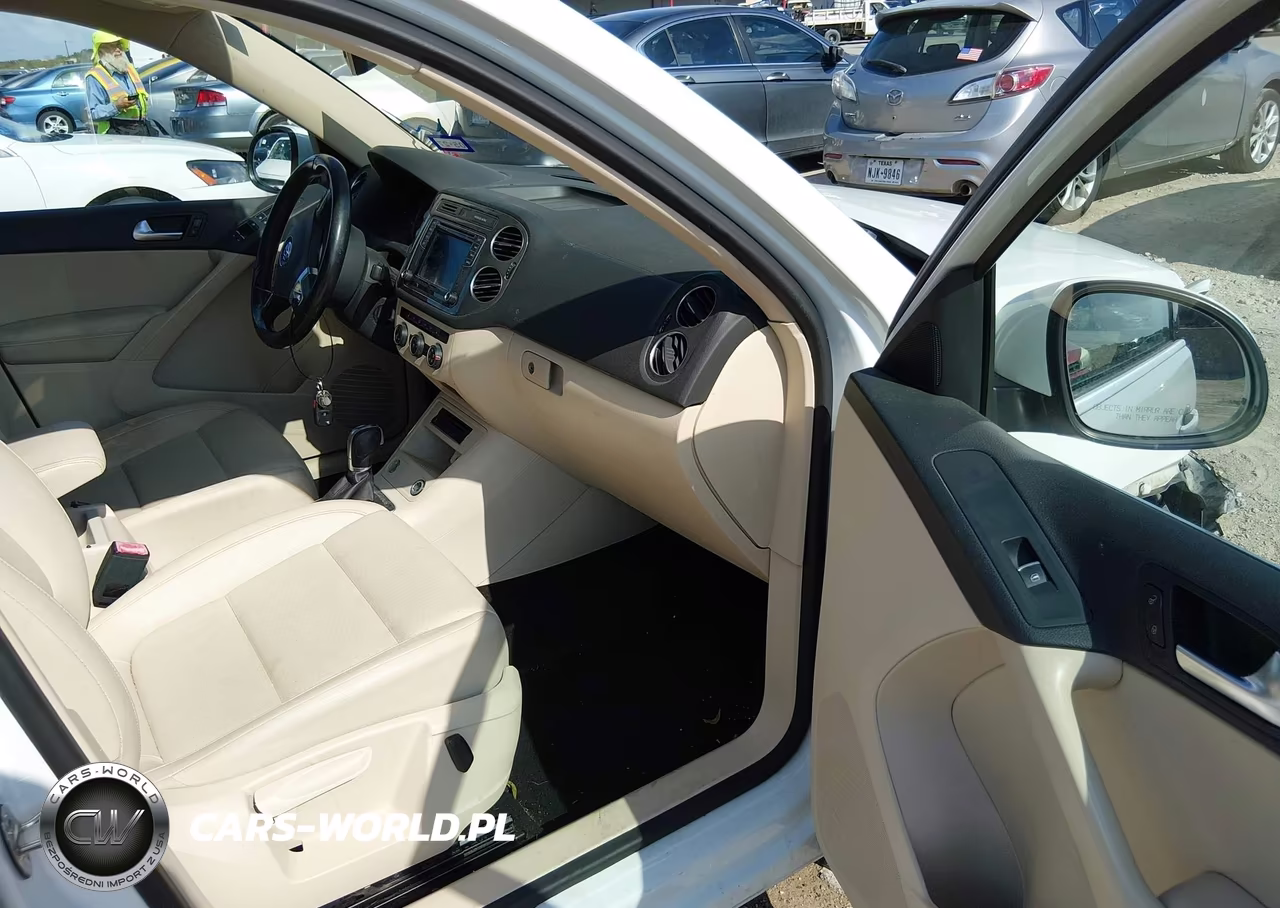 2016 Volkswagen Tiguan R-Line-S-Se-Sel VIN:WVGAV7AX8GW562127 - 5
