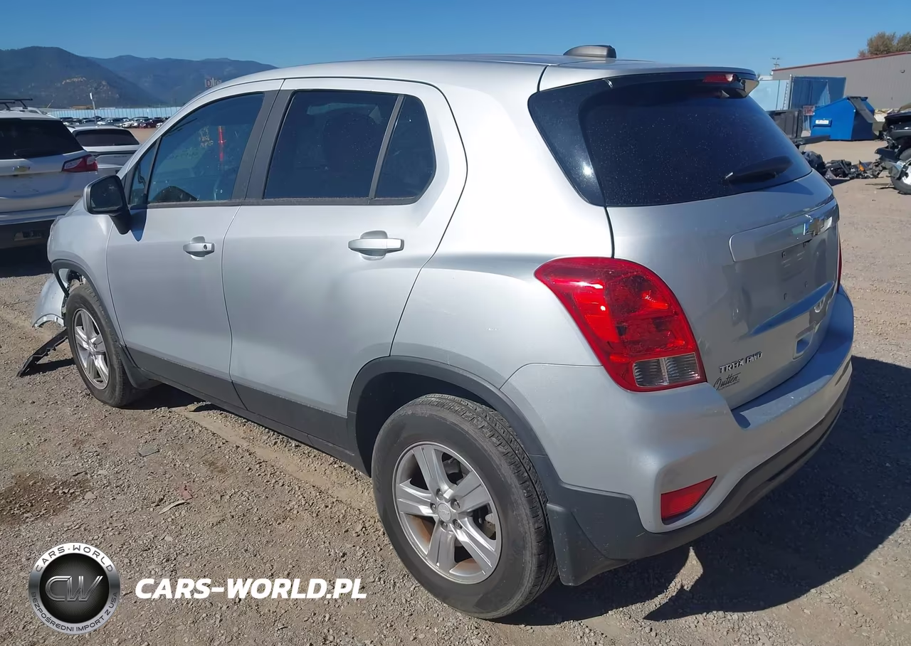2020 Chevrolet Trax Awd Ls VIN:3GNCJNSB7LL122567 - 3