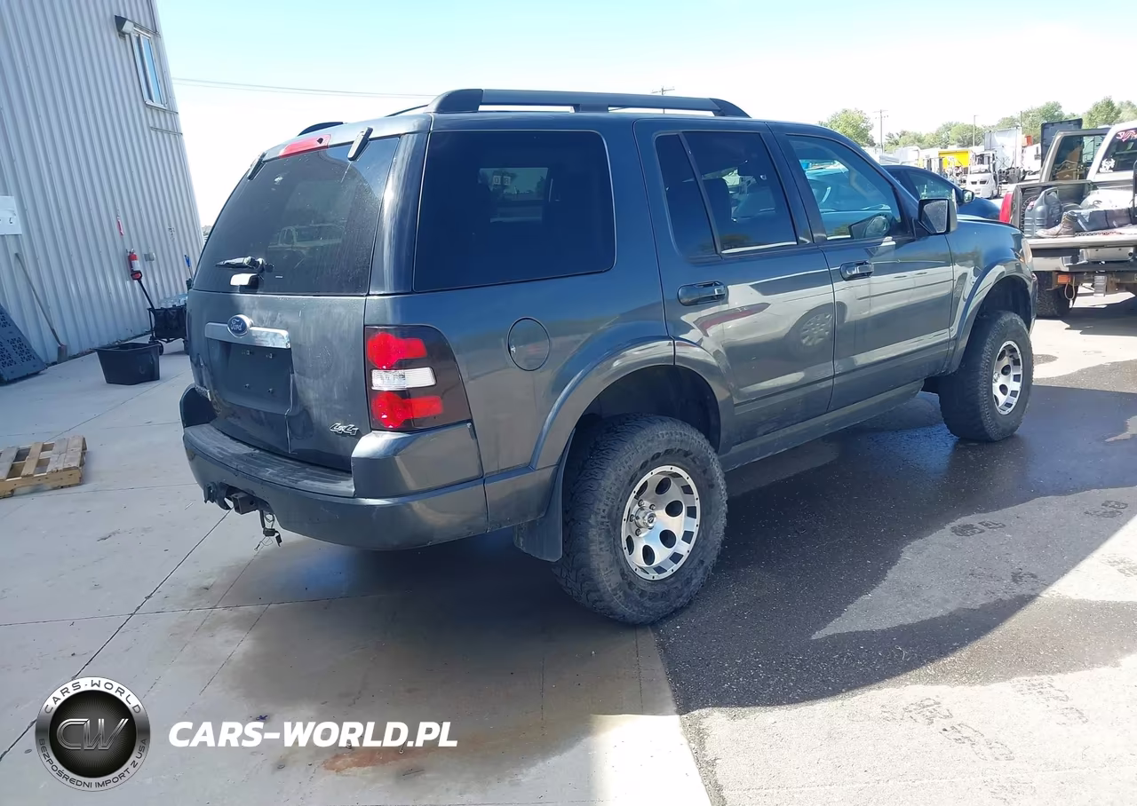 2010 Ford Explorer Xlt VIN:1FMEU7DE7AUA63143 - 4