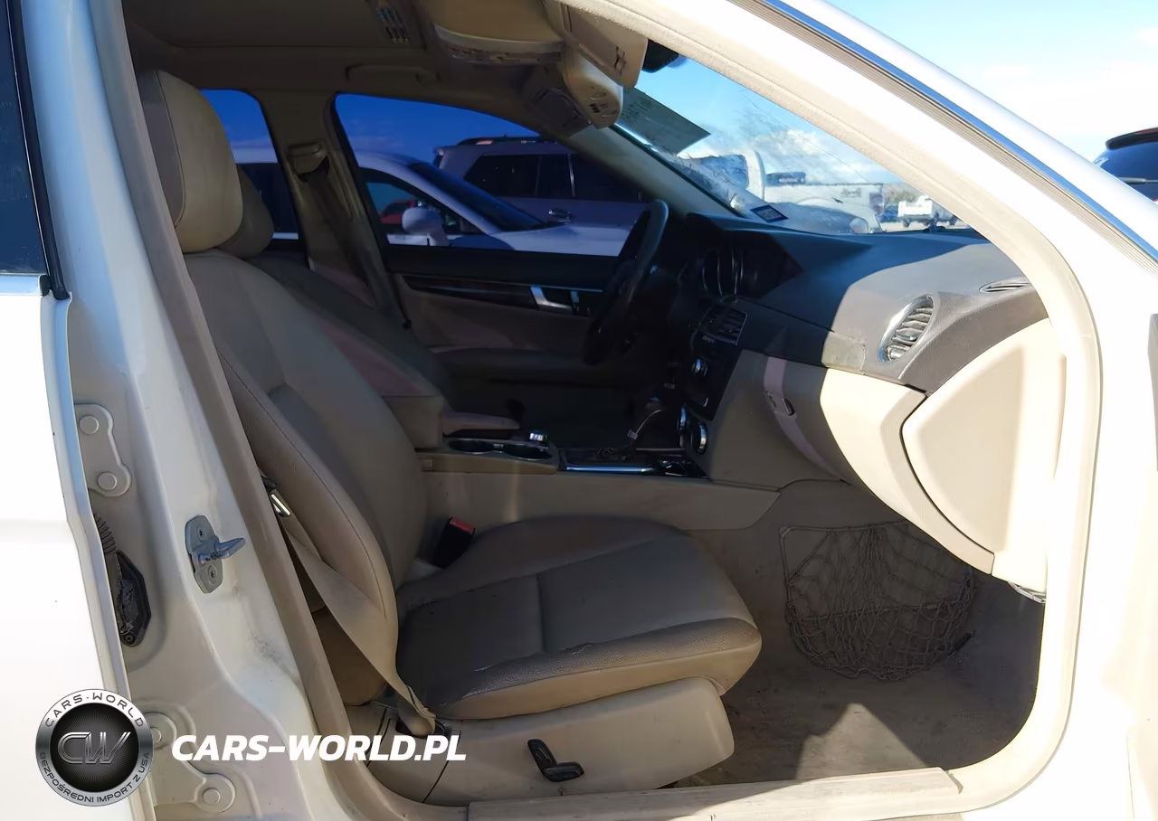 2012 Mercedes-Benz C 250 Luxury VIN:WDDGF4HB5CA608269 - 5