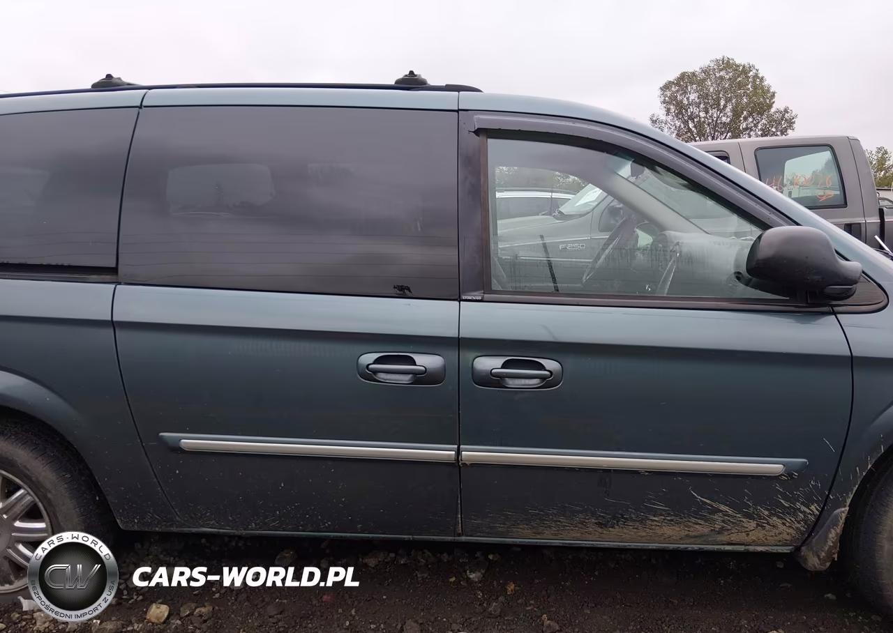 2005 Chrysler Town & Country Touring VIN:2C4GP54L35R259039 - 13